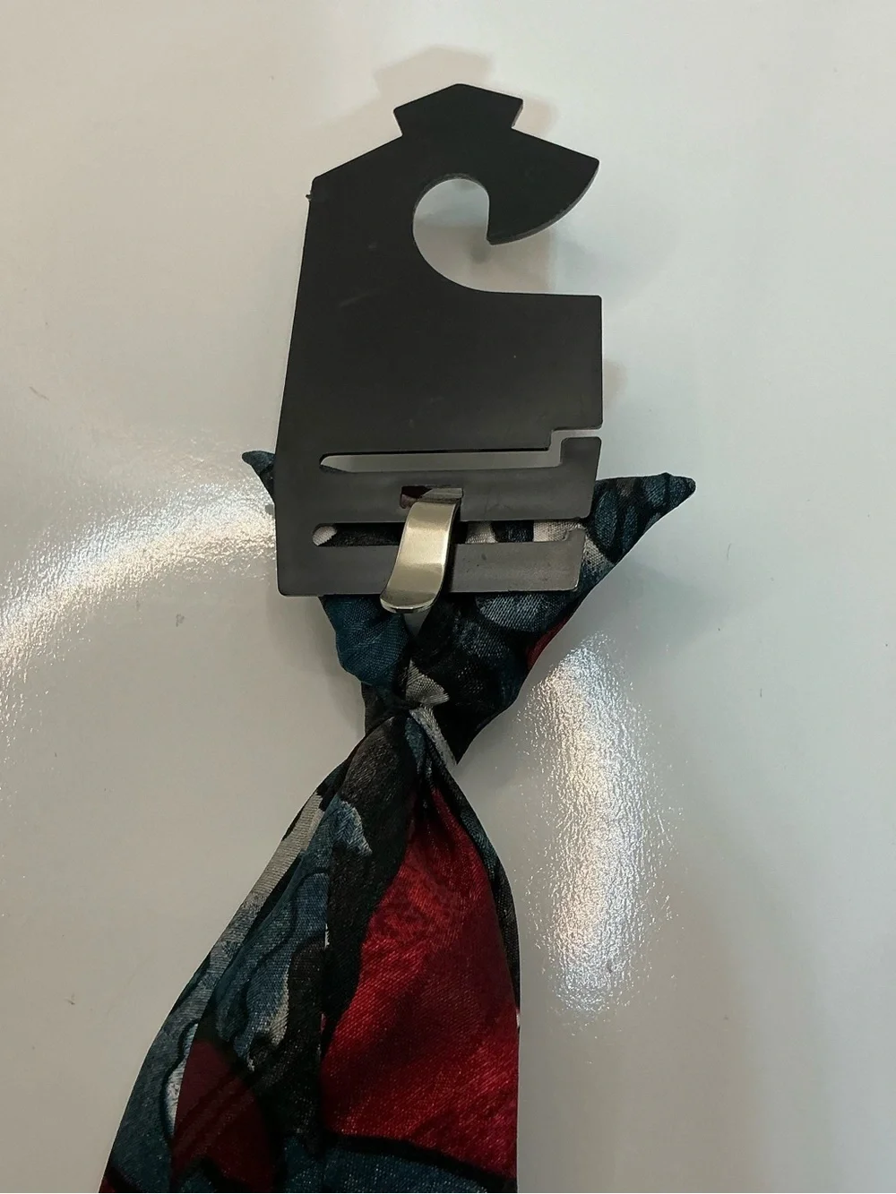 Mark Alexander Abstract Floral 100% Silk Necktie Red Blue Black Youth